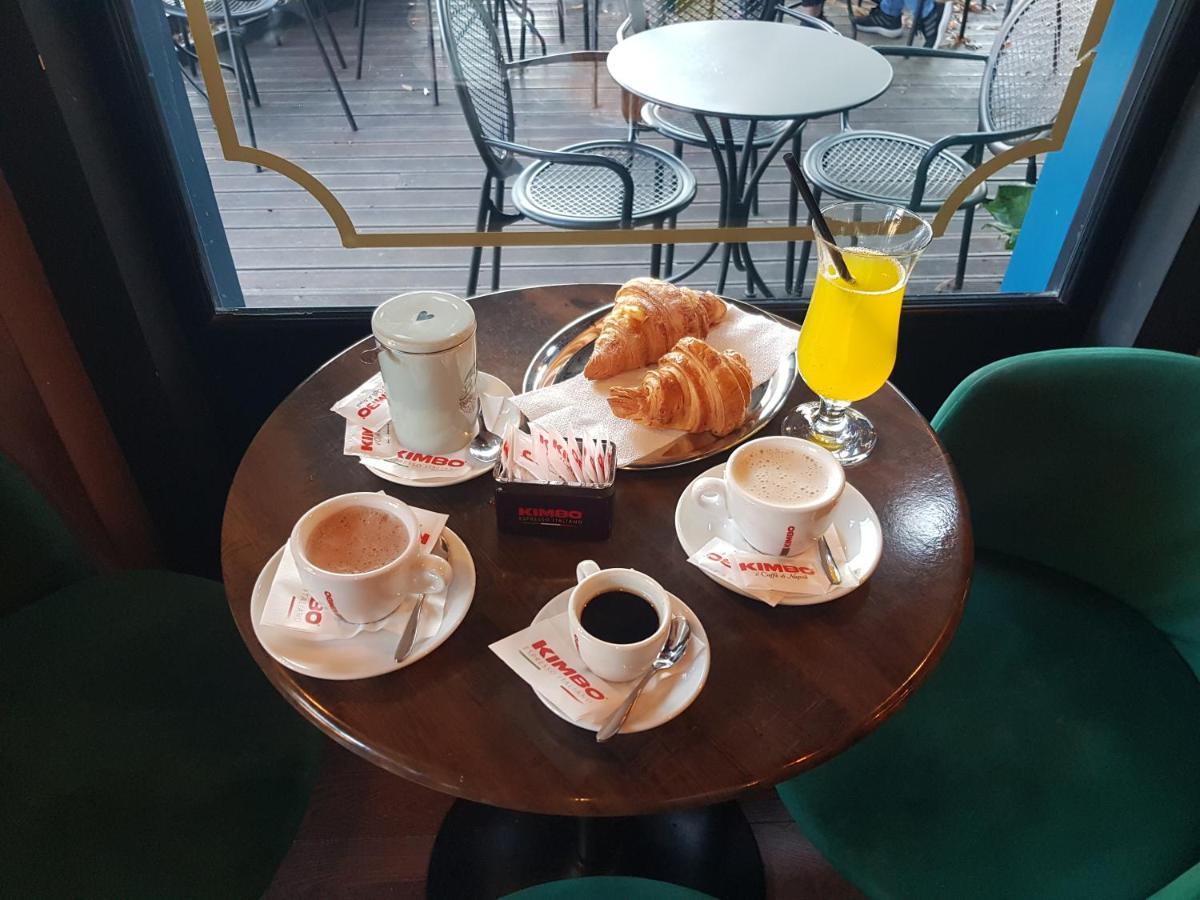 Amo'S Hotel Shkodër エクステリア 写真