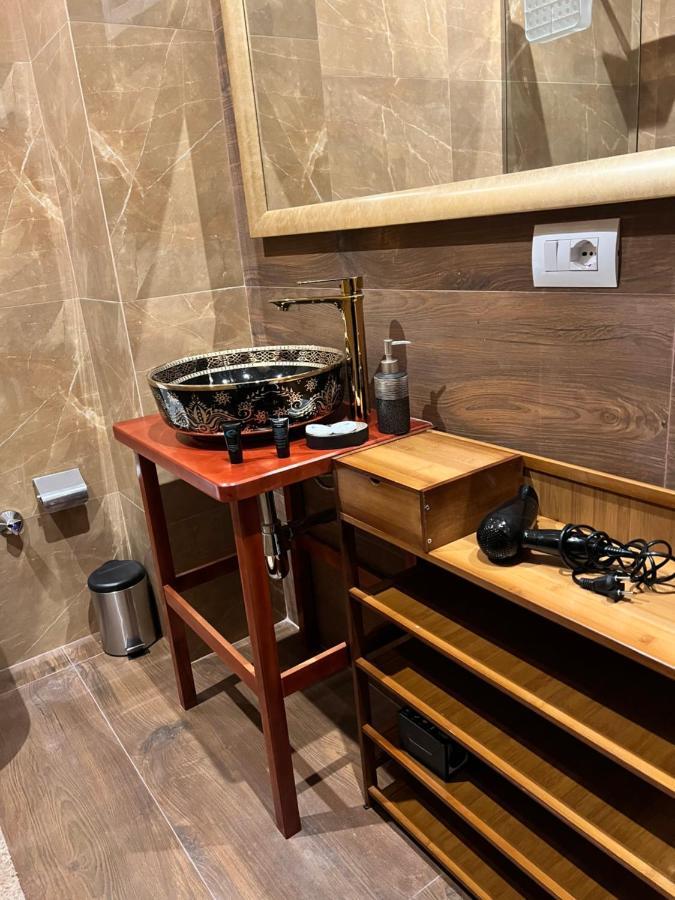 Amo'S Hotel Shkodër エクステリア 写真