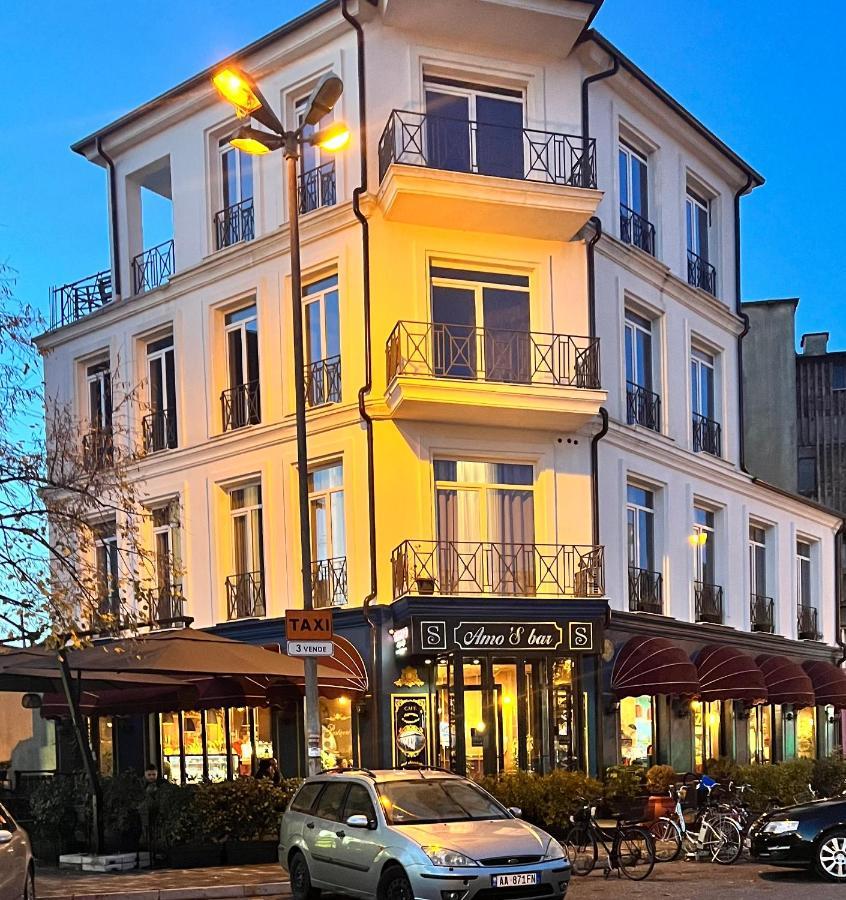 Amo'S Hotel Shkodër エクステリア 写真