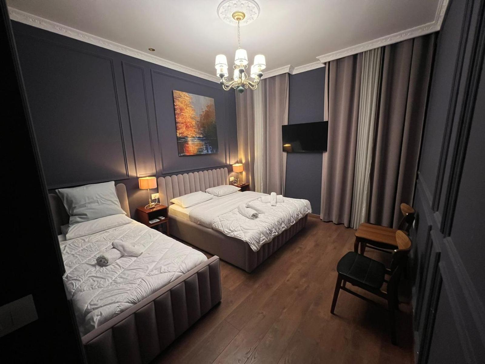 Amo'S Hotel Shkodër エクステリア 写真