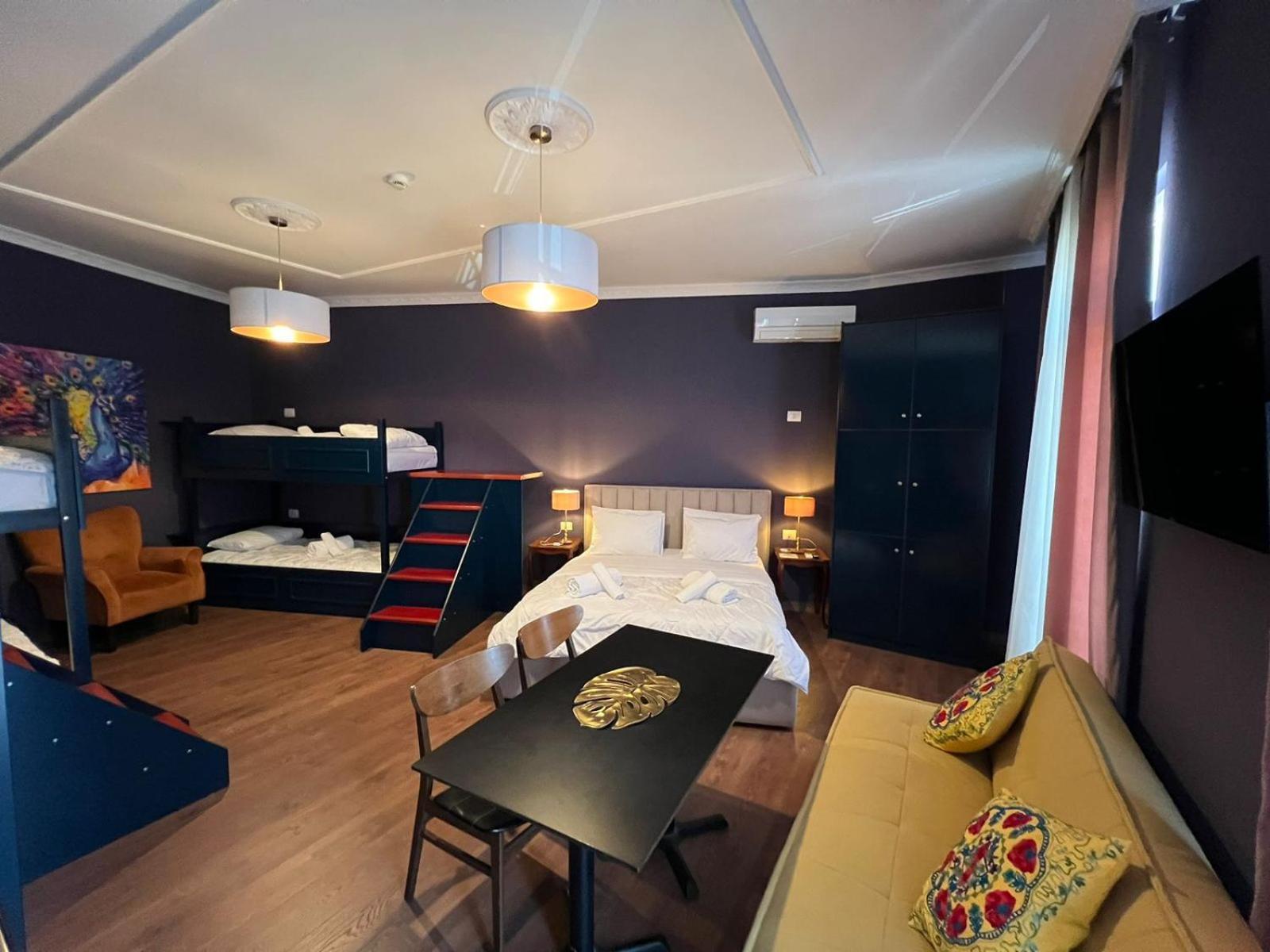 Amo'S Hotel Shkodër エクステリア 写真