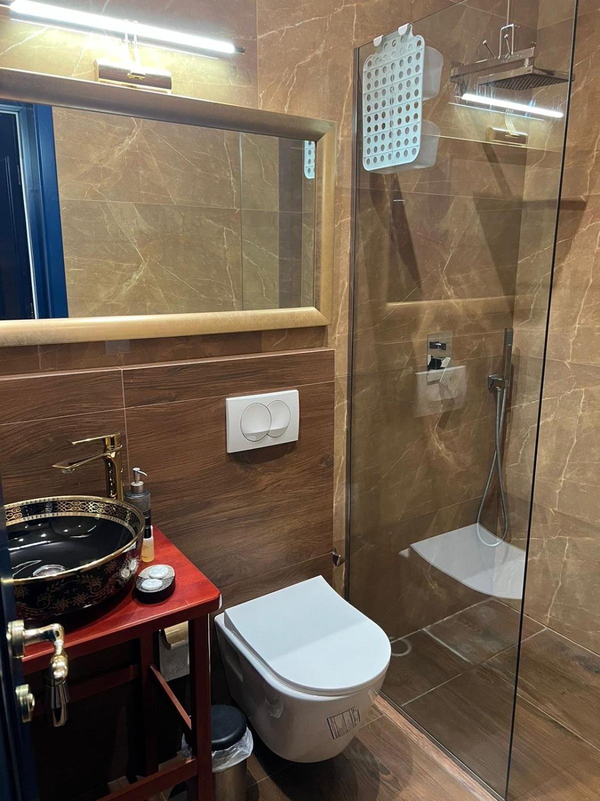 Amo'S Hotel Shkodër エクステリア 写真